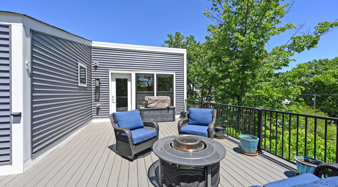 1620MerrimacSt_44